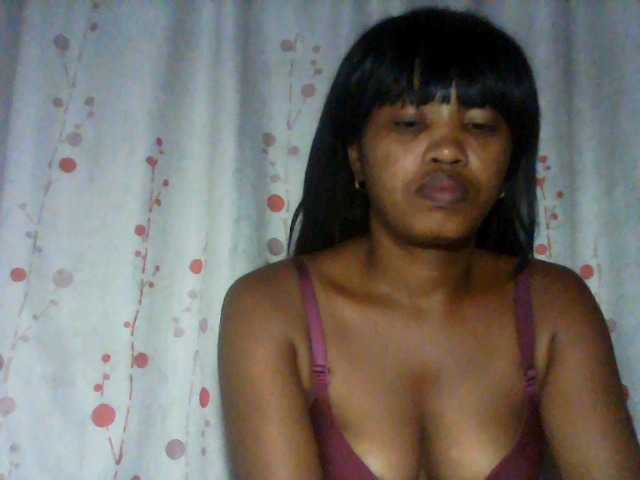 Live sex webcam photo for kylie11 #294358274