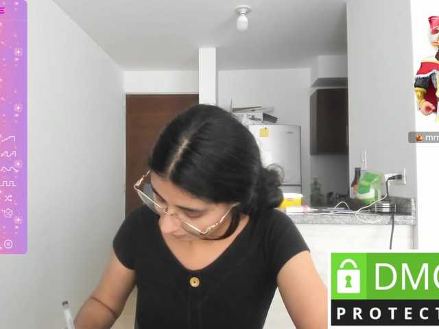 Live sex webcam photo for kylieloved22 #290835437