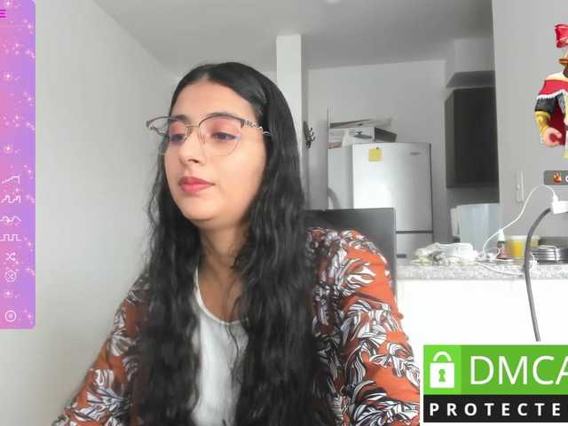 Live sex webcam photo for kylieloved22 #290952651