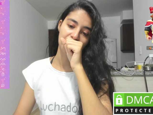 Live sex webcam photo for kylieloved22 #290954943