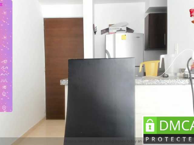 Live sex webcam photo for kylieloved22 #291153967