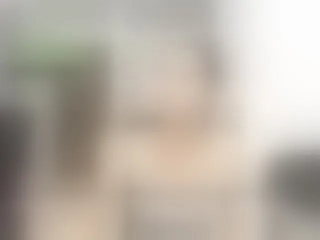 Live sex webcam photo for kylieloved22 #294093455