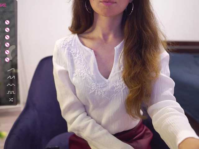 Live sex webcam photo for l--I---l-I---l #276362953