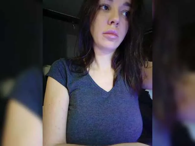 Live sex webcam photo for l4dyCandy #290324578