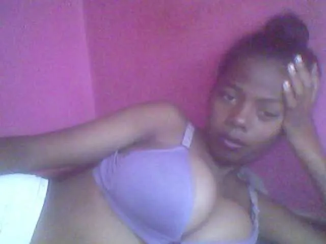 Live sex webcam photo for la-belleblack #272407304