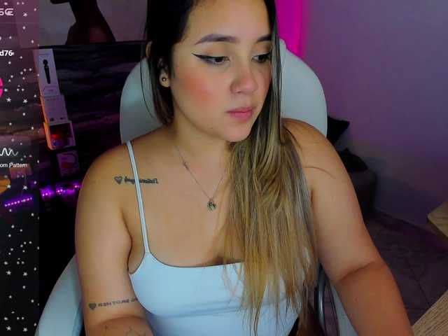 Live sex webcam photo for la-venezolana #278138916