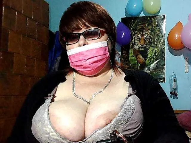 Live sex webcam photo for lady-Nicol #272725412