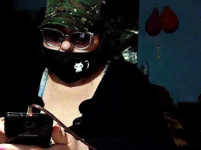 Live sex webcam photo for lady-Nicol #273593169