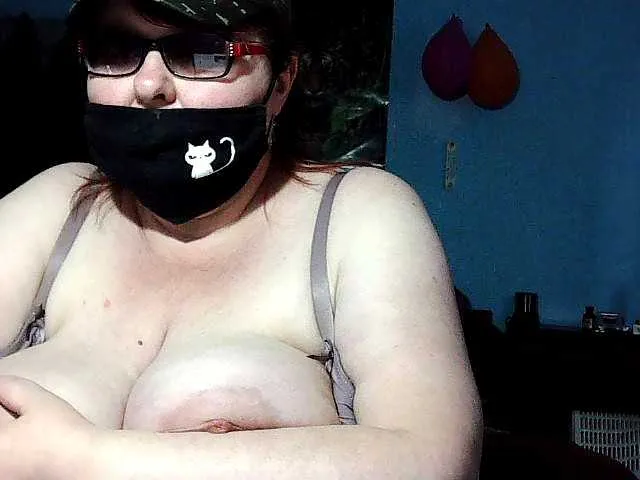 Live sex webcam photo for lady-Nicol #273677939