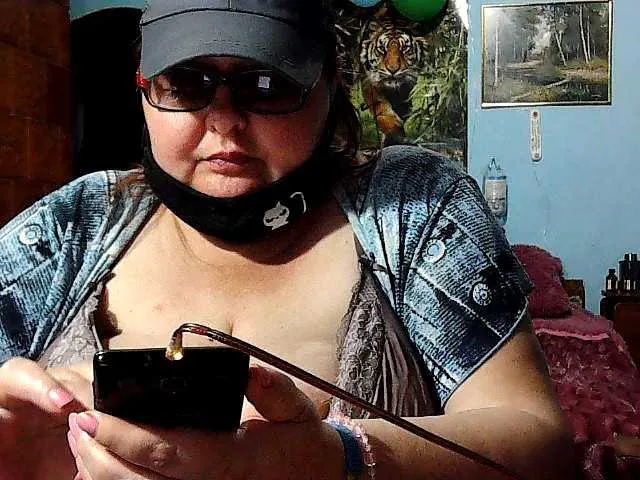 Live sex webcam photo for lady-Nicol #273959270