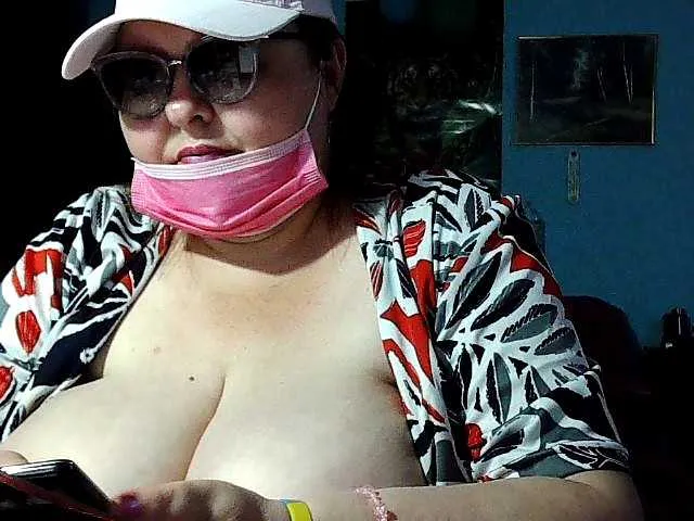 Live sex webcam photo for lady-Nicol #273993088