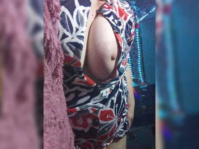 Live sex webcam photo for lady-Nicol #276052849