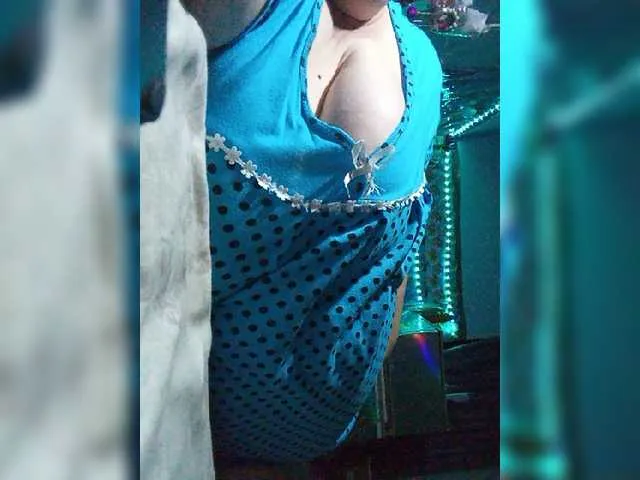 Live sex webcam photo for lady-Nicol #276140474