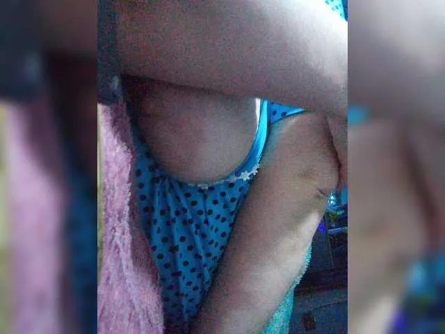 Live sex webcam photo for lady-Nicol #276206677