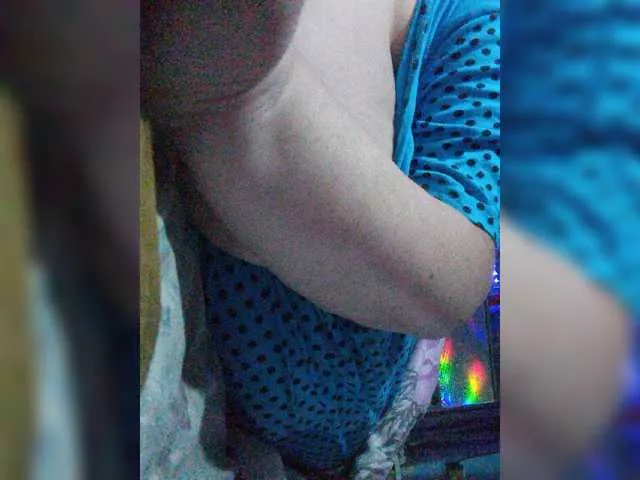 Live sex webcam photo for lady-Nicol #276271222