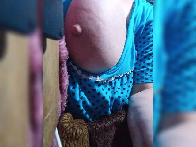 Live sex webcam photo for lady-Nicol #276321731