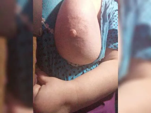 Live sex webcam photo for lady-Nicol #276712399