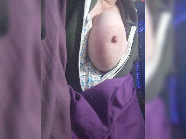 Live sex webcam photo for lady-Nicol #276958941