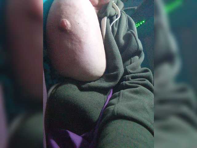 Live sex webcam photo for lady-Nicol #277001581