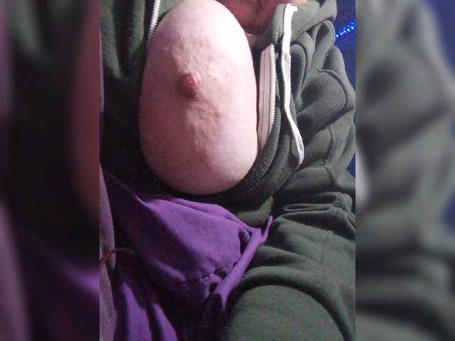 Live sex webcam photo for lady-Nicol #277160721