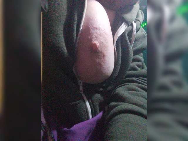 Live sex webcam photo for lady-Nicol #277182045