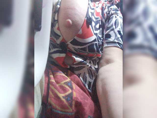 Live sex webcam photo for lady-Nicol #277457362