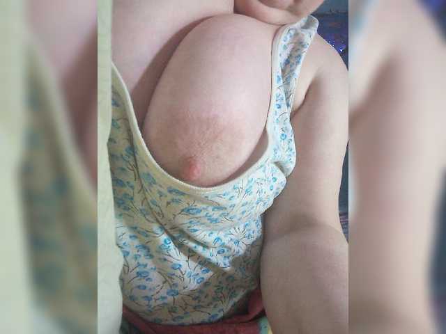 Live sex webcam photo for lady-Nicol #277574972