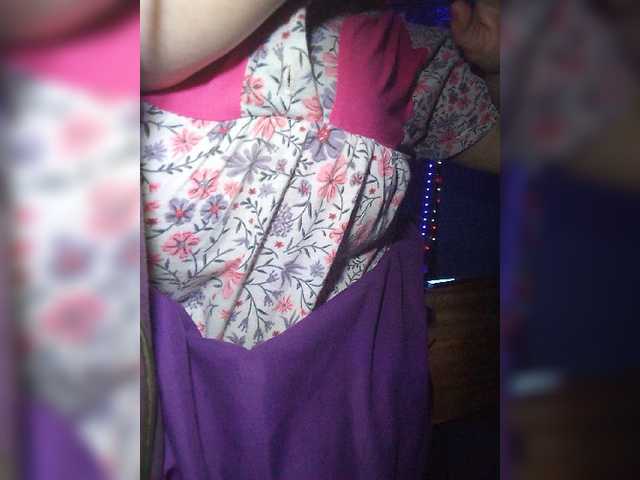 Live sex webcam photo for lady-Nicol #277948046