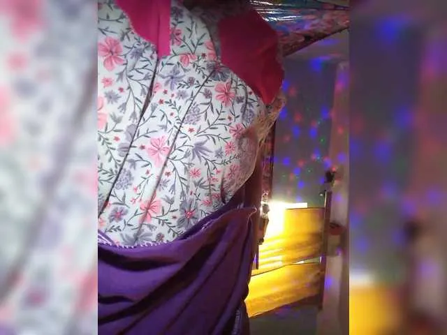 Live sex webcam photo for lady-Nicol #283189604