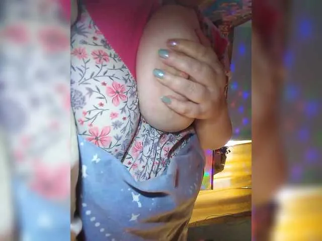 Live sex webcam photo for lady-Nicol #289499519