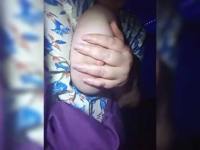 Live sex webcam photo for lady-Nicol #291005127