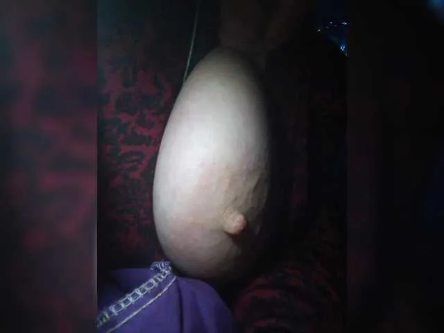 Live sex webcam photo for lady-Nicol #292118741