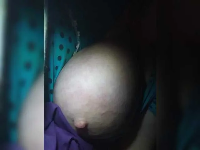 Live sex webcam photo for lady-Nicol #292303085