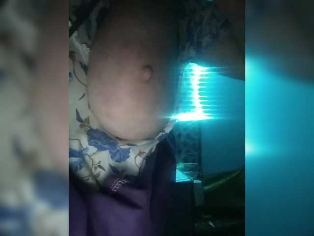 Live sex webcam photo for lady-Nicol #292398751