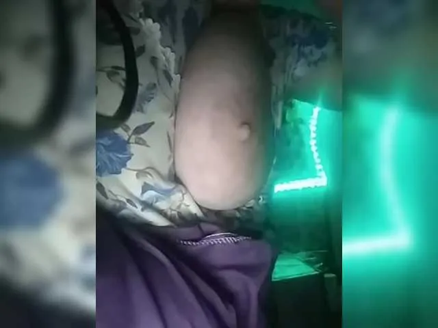 Live sex webcam photo for lady-Nicol #292412877