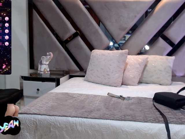 Live sex webcam photo for lady-ary #277186274