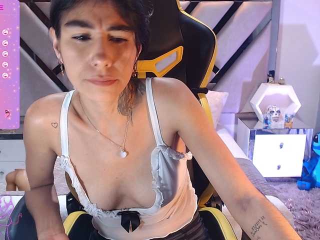 Live sex webcam photo for lady-ary #277213228