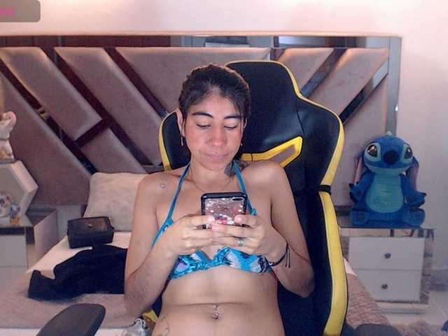 Live sex webcam photo for lady-ary #277501838