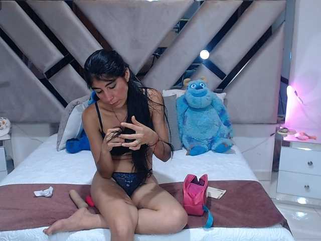 Live sex webcam photo for lady-ary #290462389