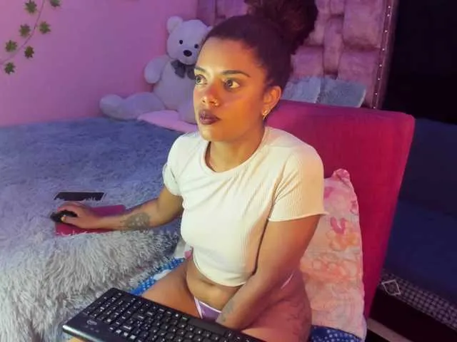 Live sex webcam photo for lady-rd #277403559
