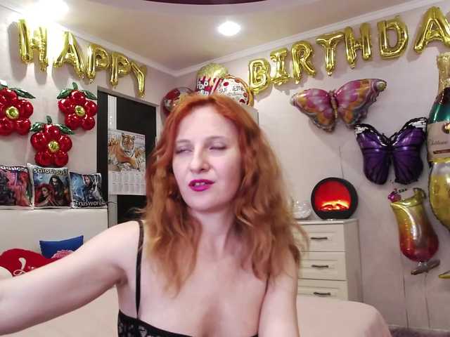 Live sex webcam photo for ladybigsmile #272044502