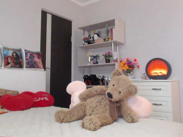 Live sex webcam photo for ladybigsmile #273566546