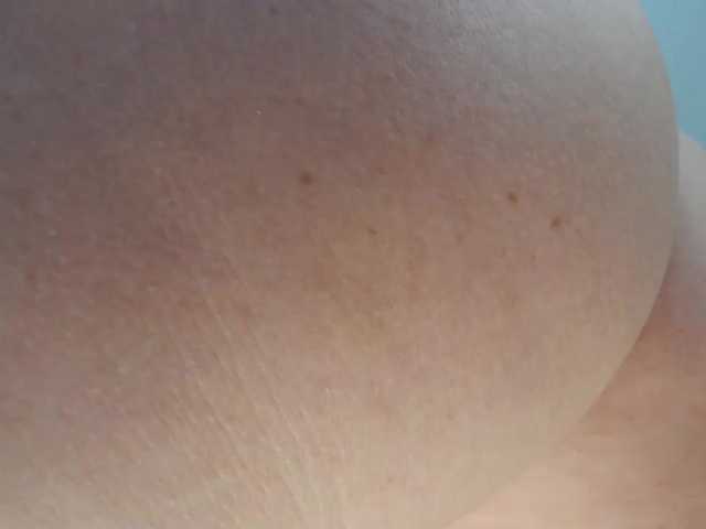 Live sex webcam photo for ladybigsmile #276040307