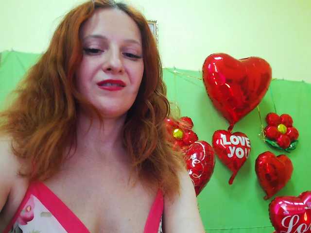 Live sex webcam photo for ladybigsmile #277302799