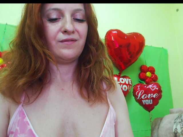 Live sex webcam photo for ladybigsmile #277324515