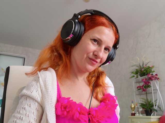 Live sex webcam photo for ladybigsmile #292127216