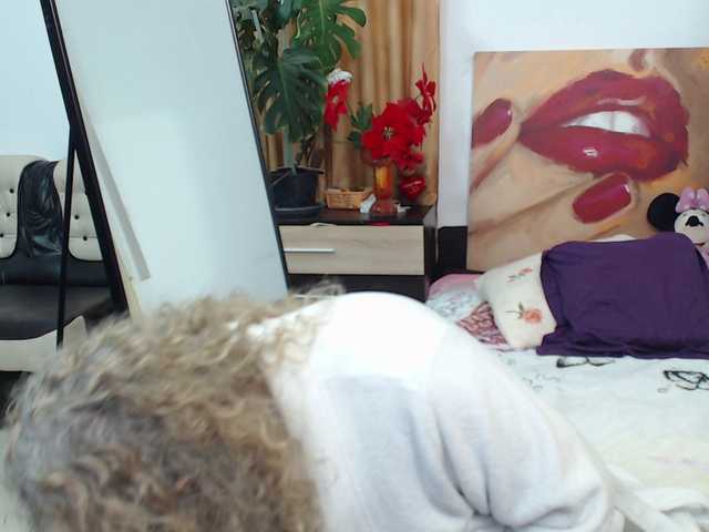 Live sex webcam photo for ladydy4u #276744848