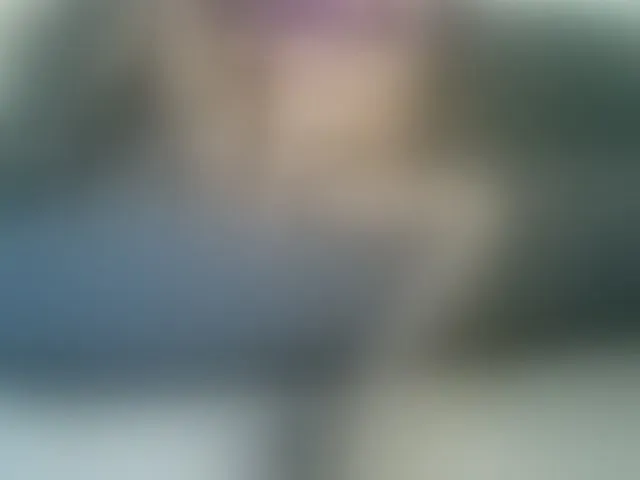 Live sex webcam photo for ladysquirt89 #293082917