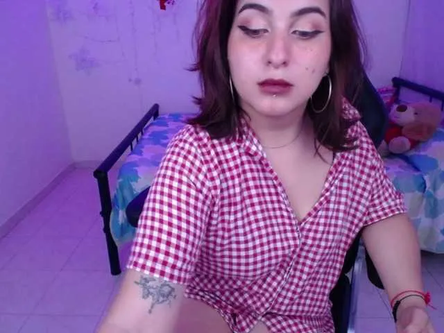 Live sex webcam photo for laeliah #271728040