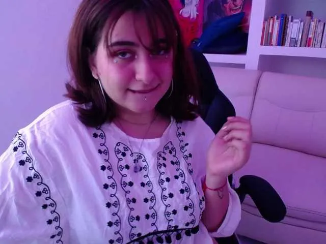 Live sex webcam photo for laeliah #272175108